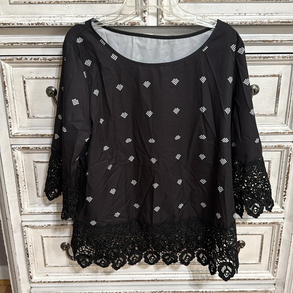 SHEIN black and white lacy top size large